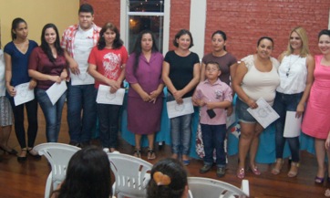 SEADS e Fundo Social entregam 70 certificados de cursos de geração de renda
