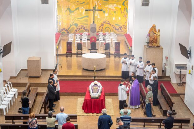 Ritos exequiais de Dom José Moreira de Melo têm início na Catedral de Sant’Ana