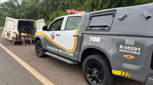 Dupla é presa com 1,5 tonelada de fios furtados avaliados em R$ 250 mil na SP-258