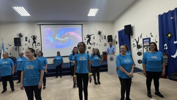 1º Encontro Intergeracional “Viagem no Tempo” reúne gerações e emociona público