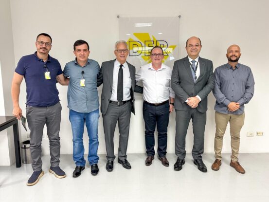 Reunião no DER garante conquistas e novos investimentos
