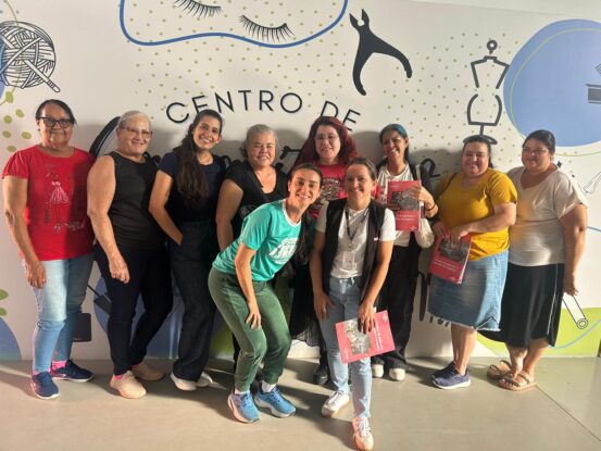 Sebrae-SP forma duas novas turmas em curso de conserto e reforma de roupas